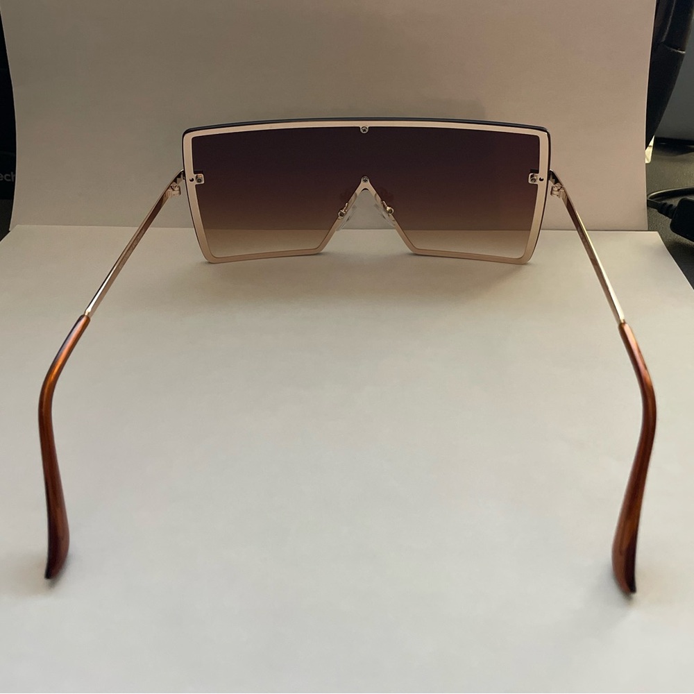 Oversized Square Shield Sunglasses – Brown Gradient Lens - Picture 5 of 5